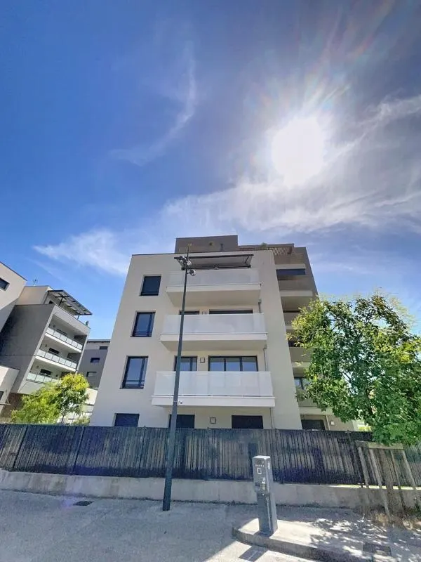 3 pièces 64m2 avec terrasse : photo 7 sur 11
