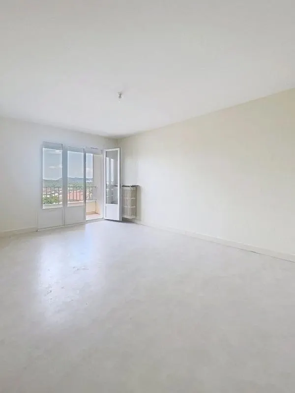 3 pièces, 66m2 : photo 2 sur 10