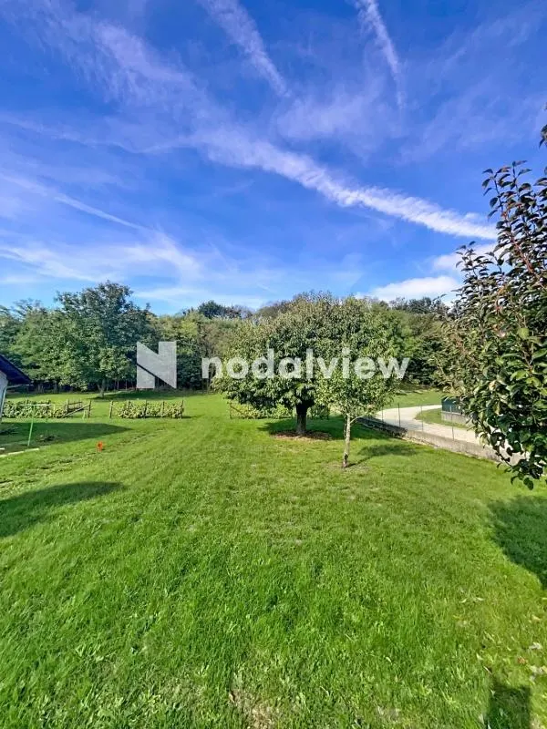 Terrain 2253m2 : photo 1 sur 4